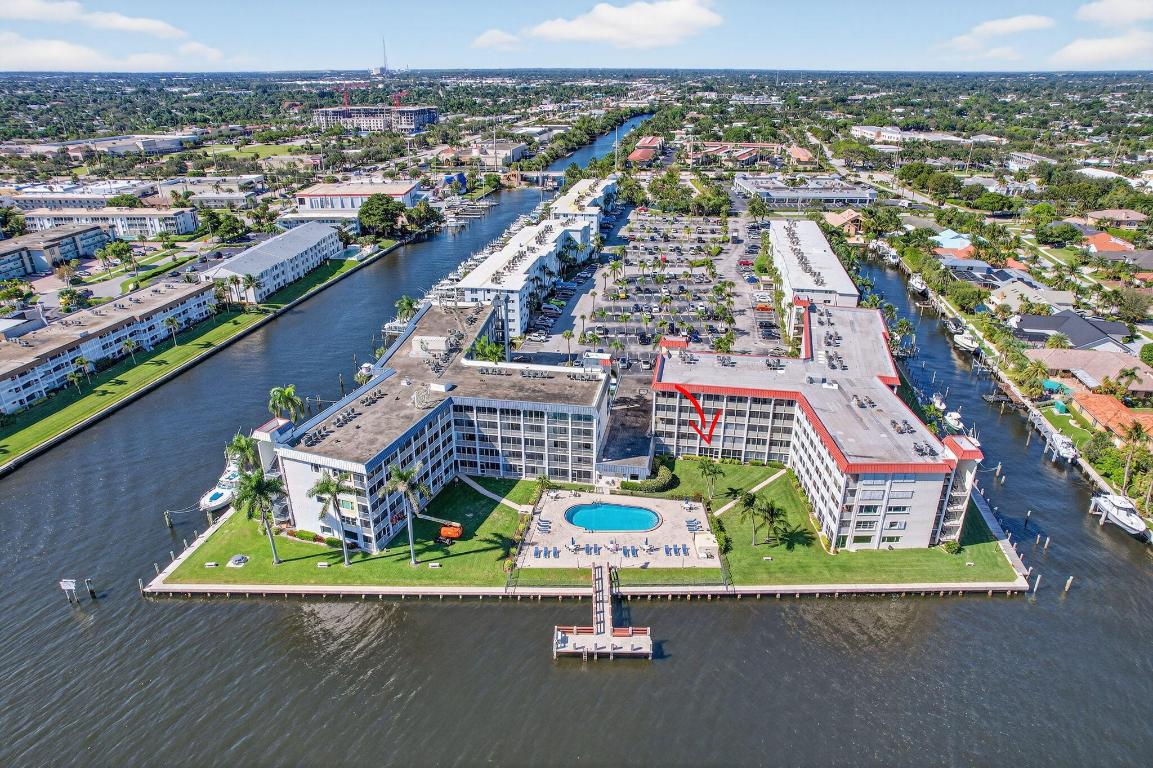 105 Paradise Harbour Boulevard 102