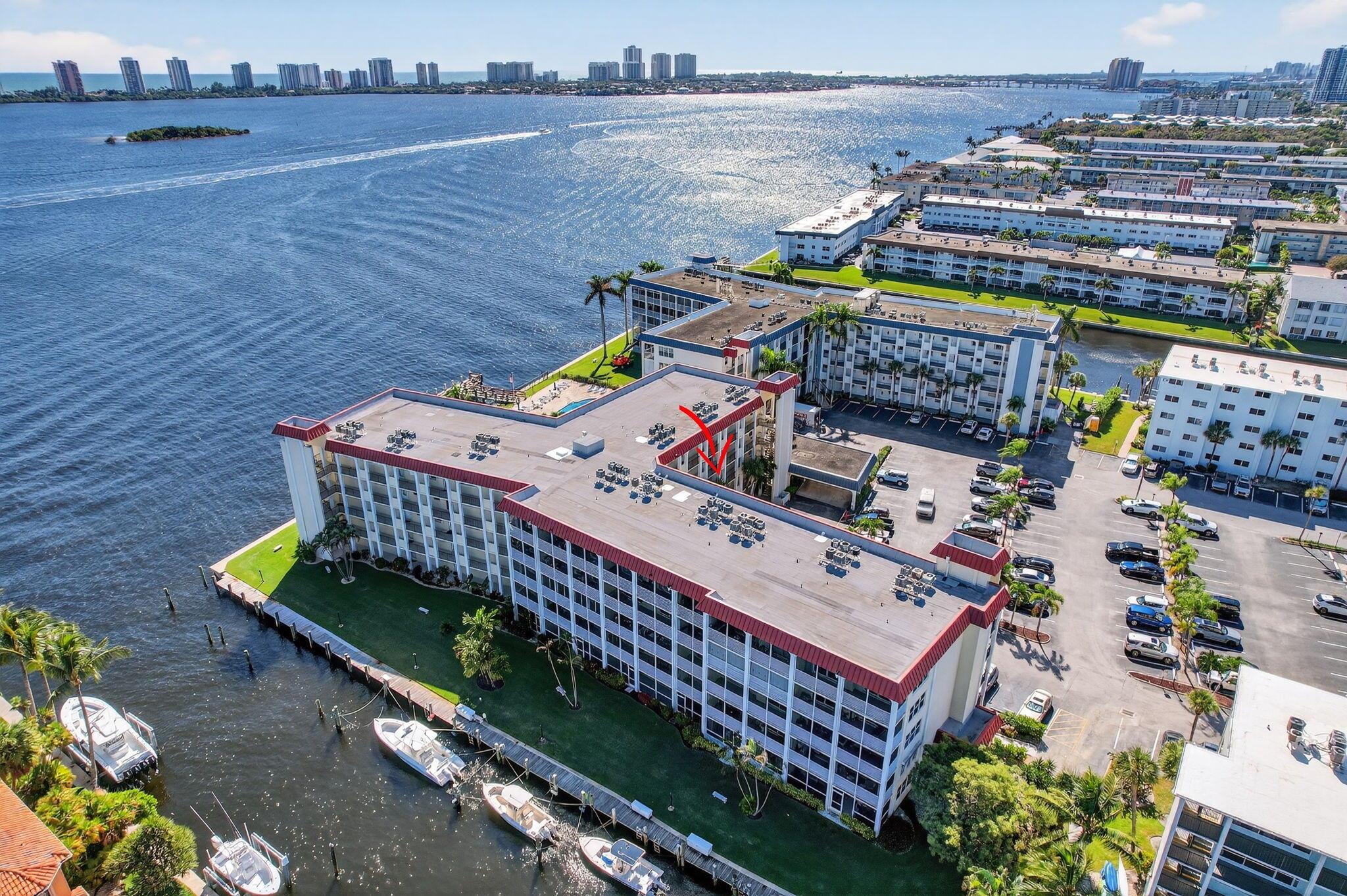 PARADISE HARBOUR CONDO - Residential