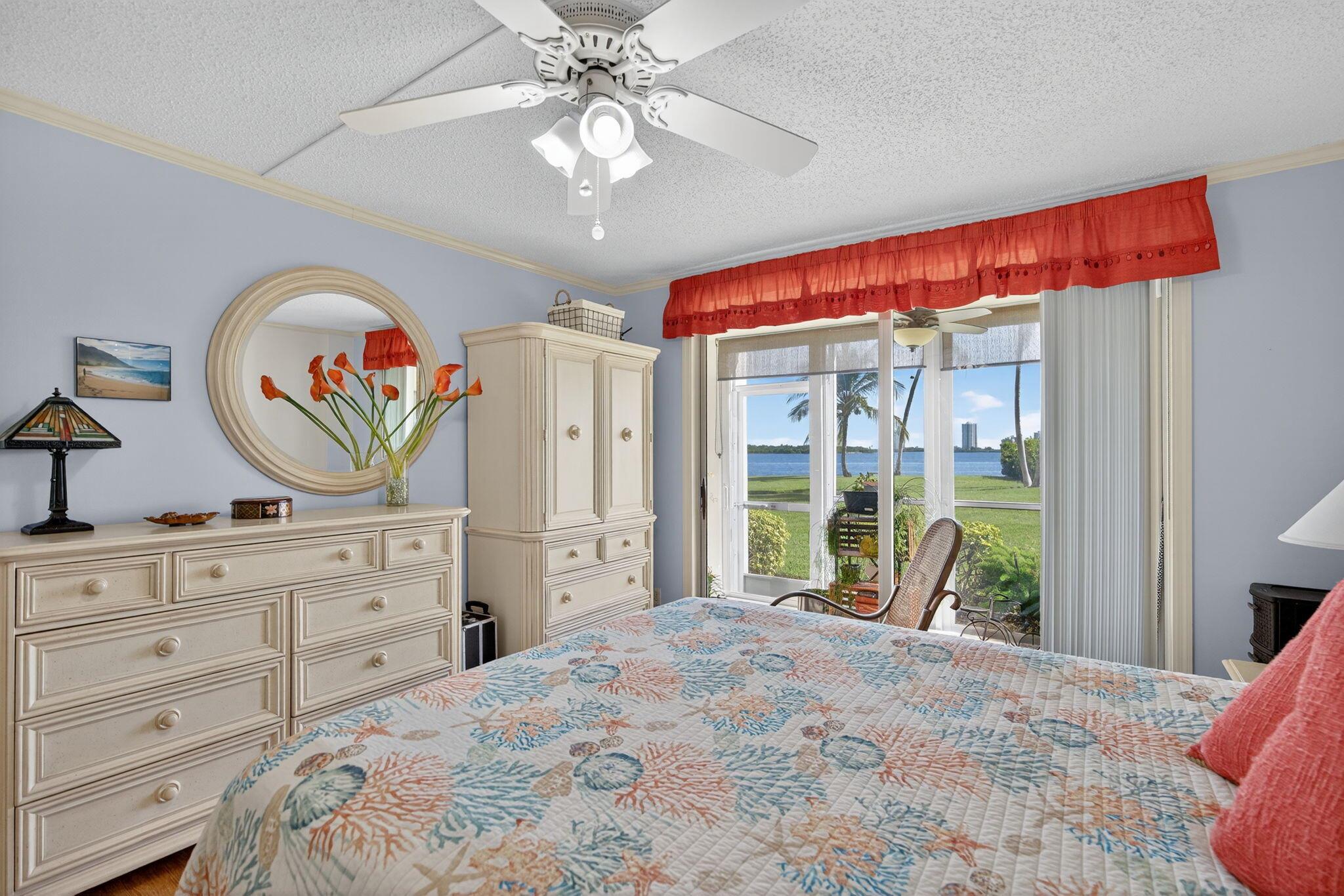 PARADISE HARBOUR CONDO - Residential