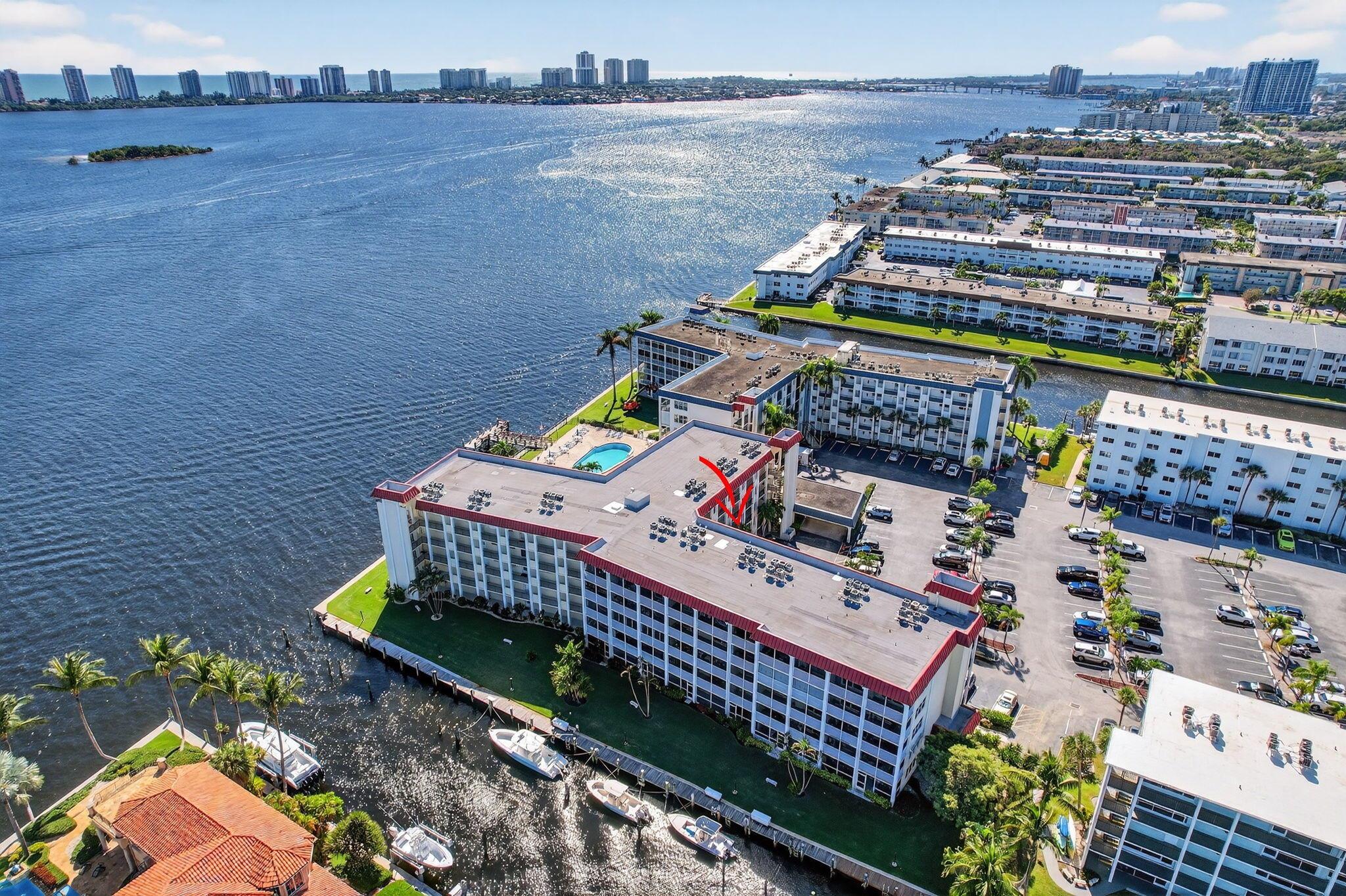 PARADISE HARBOUR CONDO - Residential