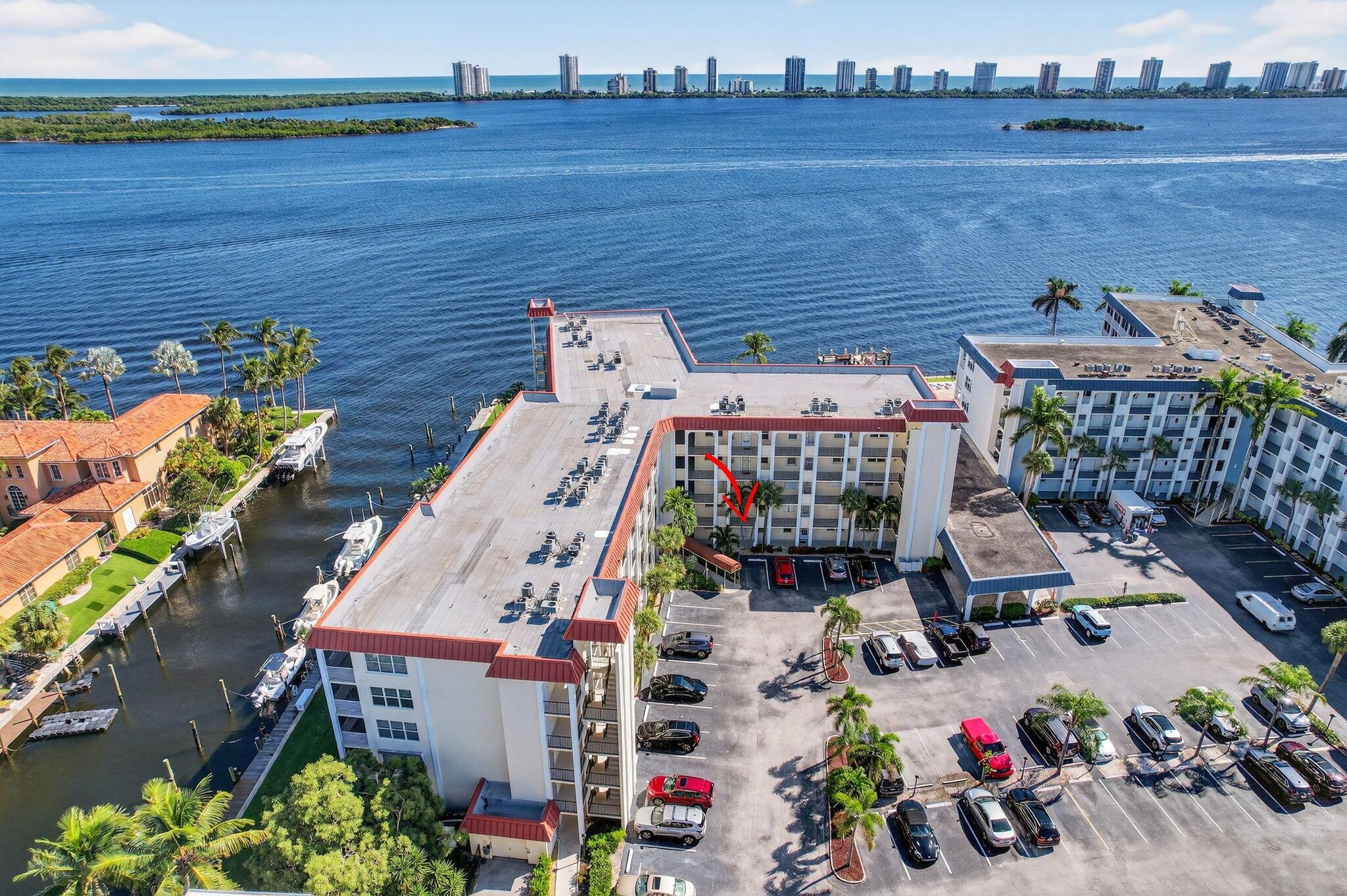 PARADISE HARBOUR CONDO - Residential