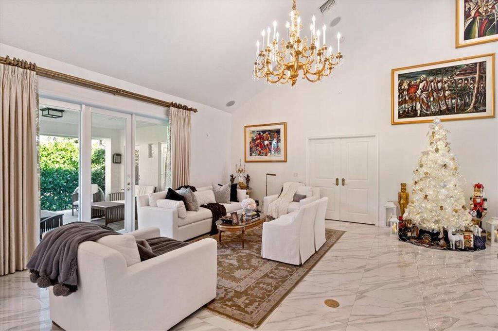 SANTA LUCIA - Residential