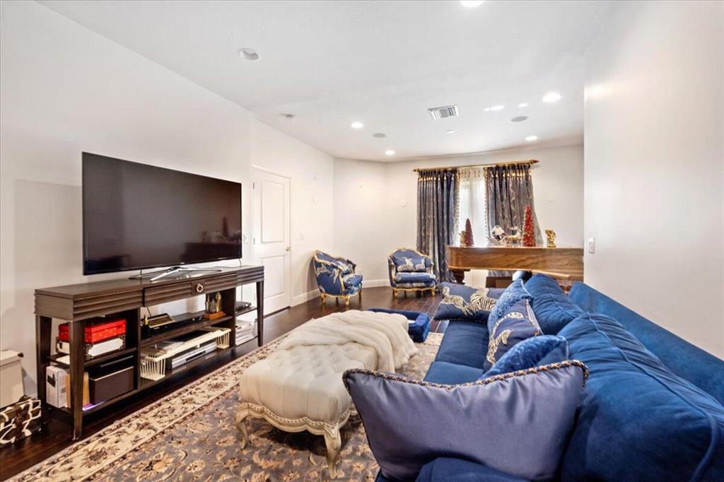 SANTA LUCIA - Residential