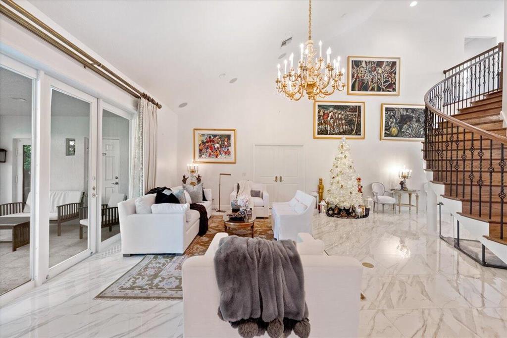 SANTA LUCIA - Residential