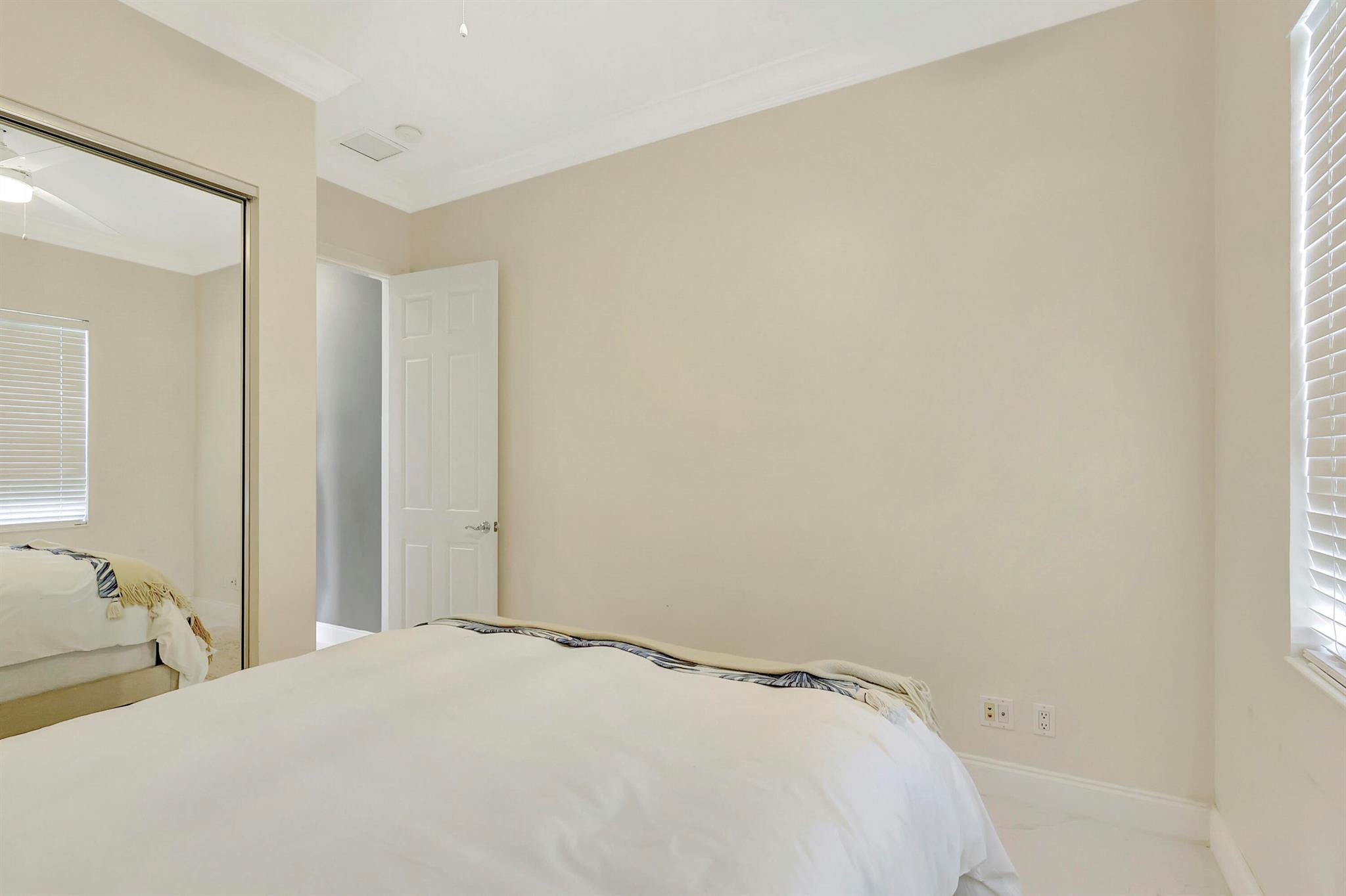 TRADITION PLAT NO 30 - Residential Lease