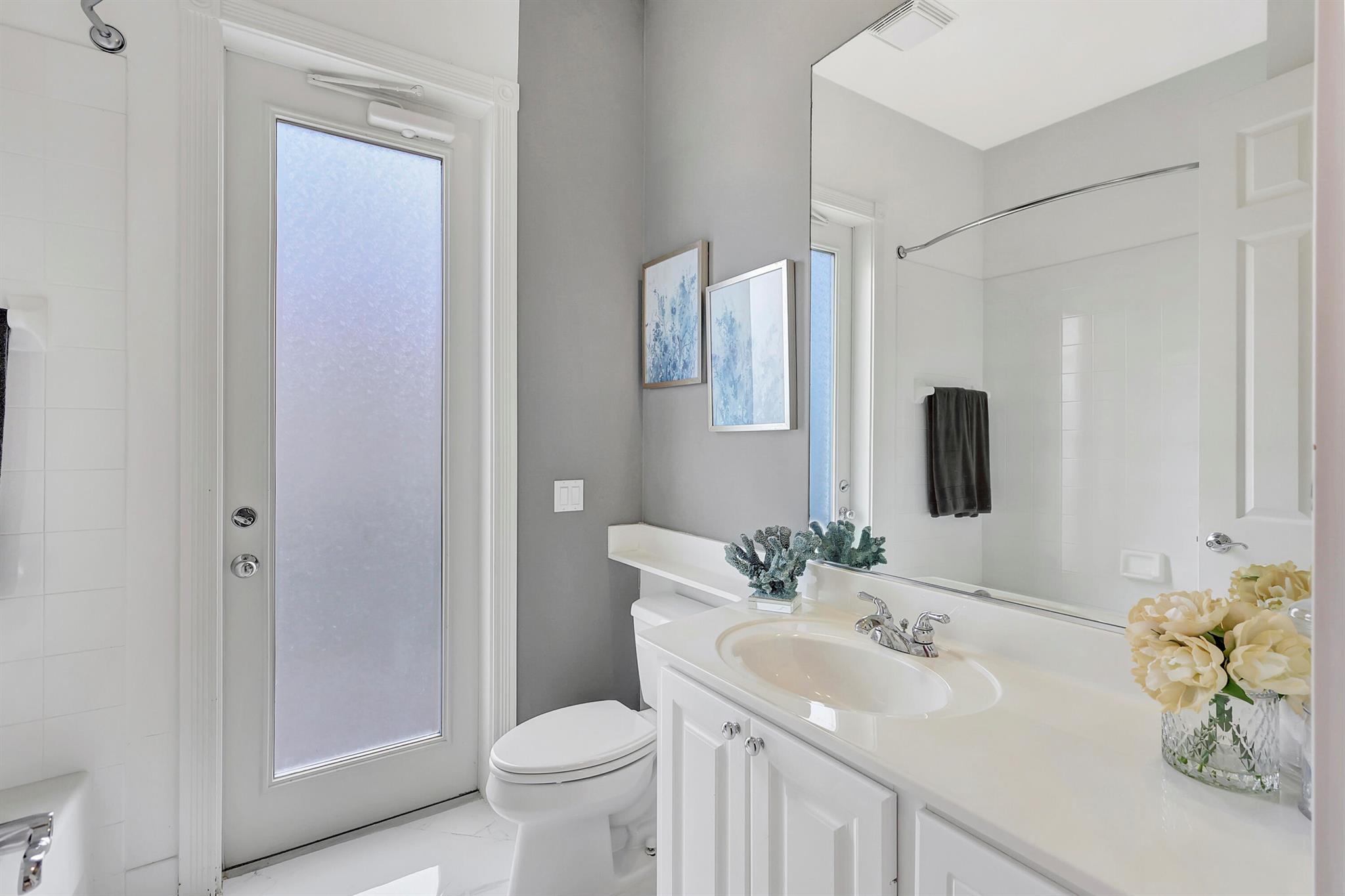 TRADITION PLAT NO 30 - Residential Lease