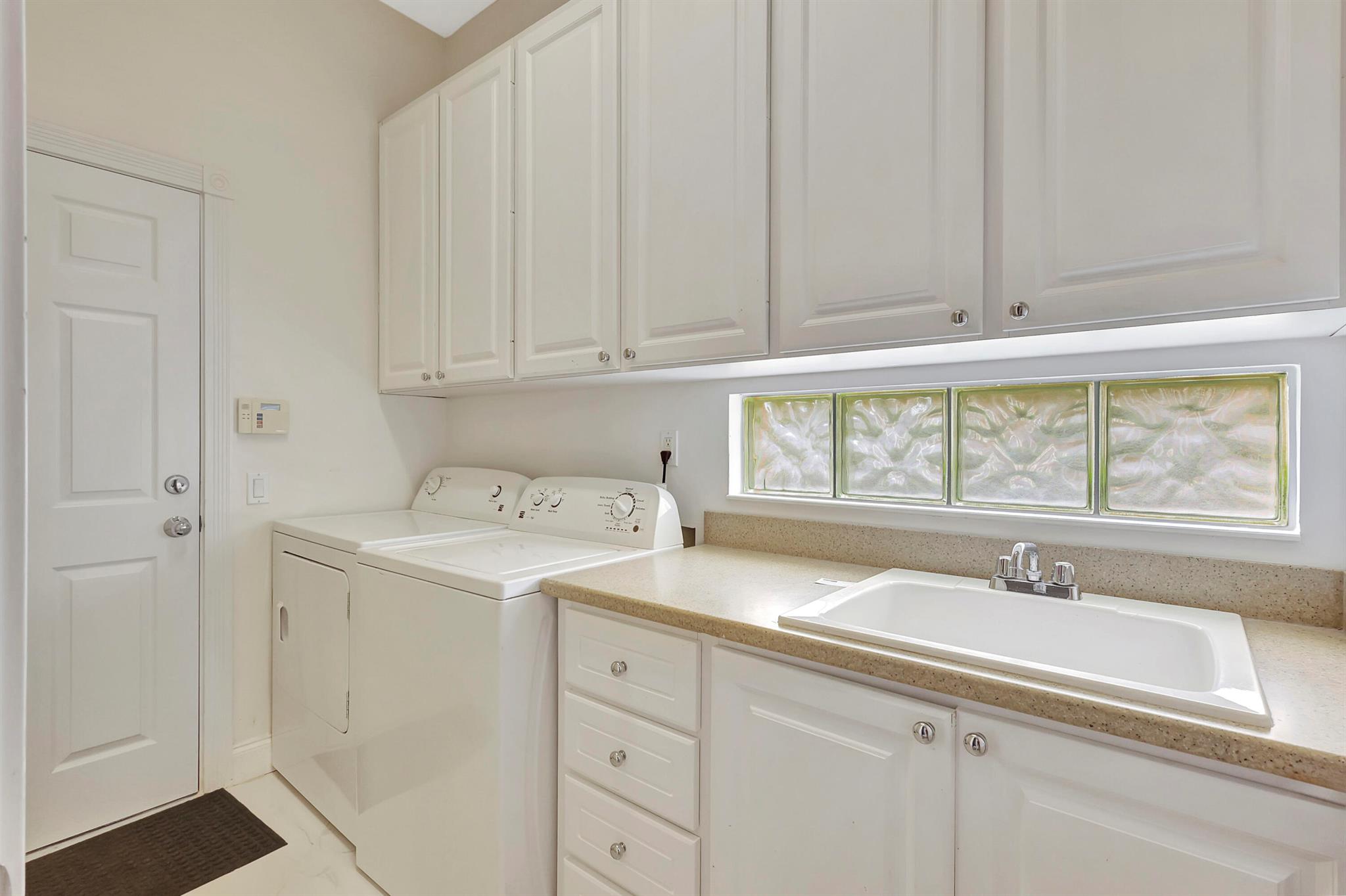 TRADITION PLAT NO 30 - Residential Lease