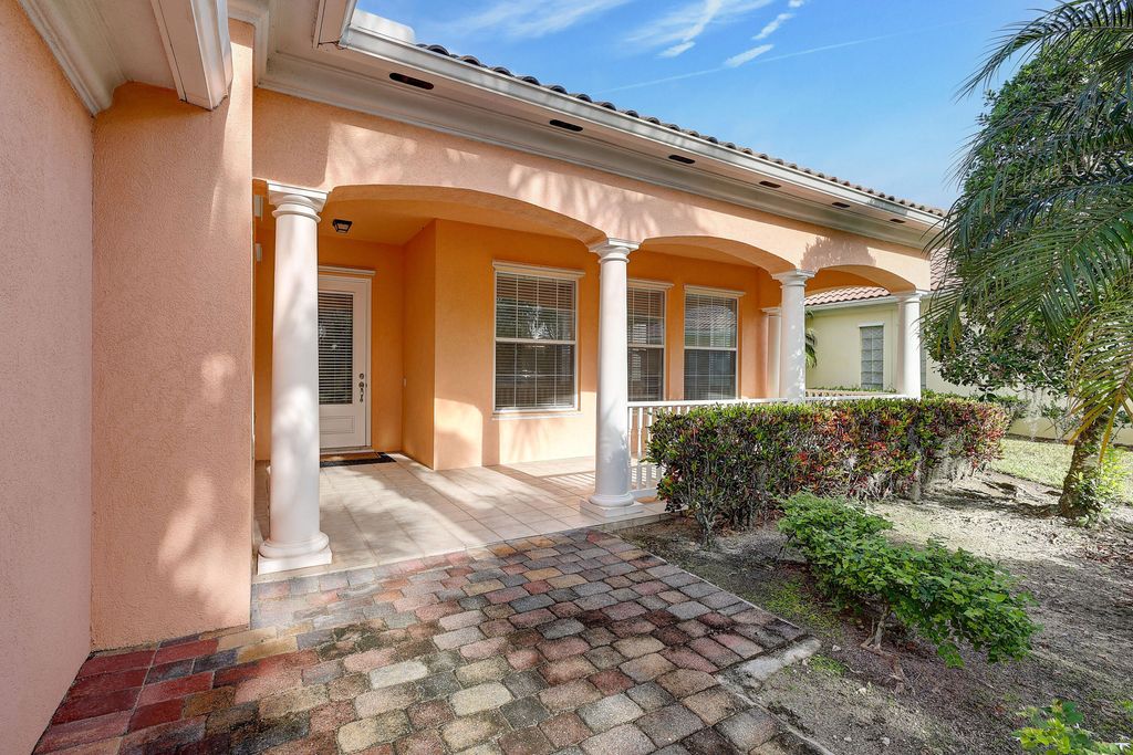 Photo of 11324 SW Olmstead Drive, Port Saint Lucie, FL 34987 (MLS # R11148916)