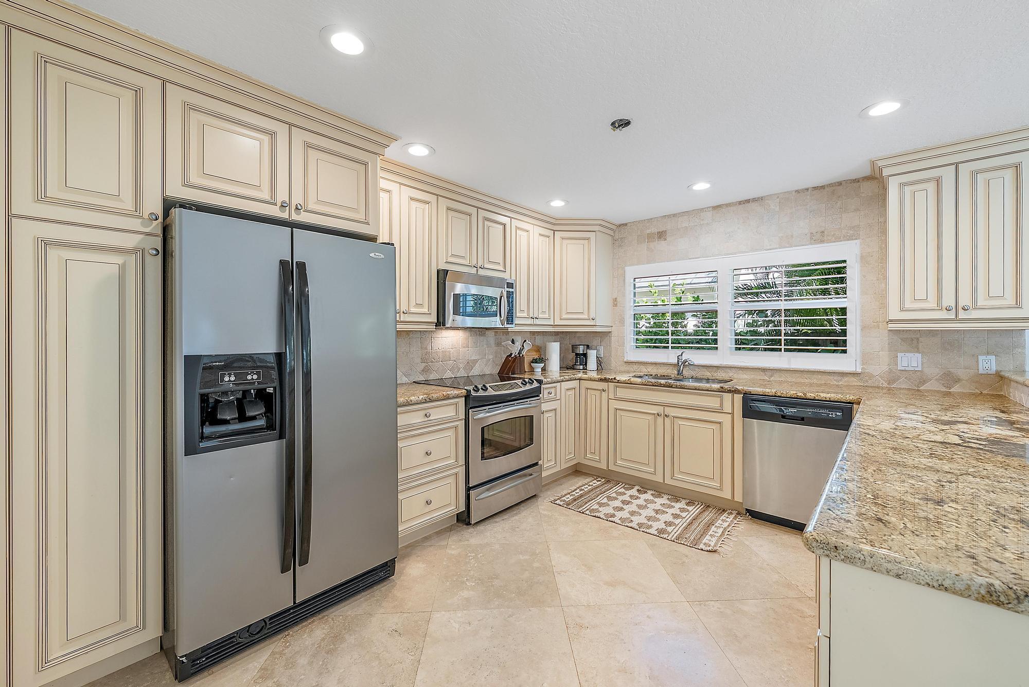 JUPITER INLET BEACH COLON - Residential Lease