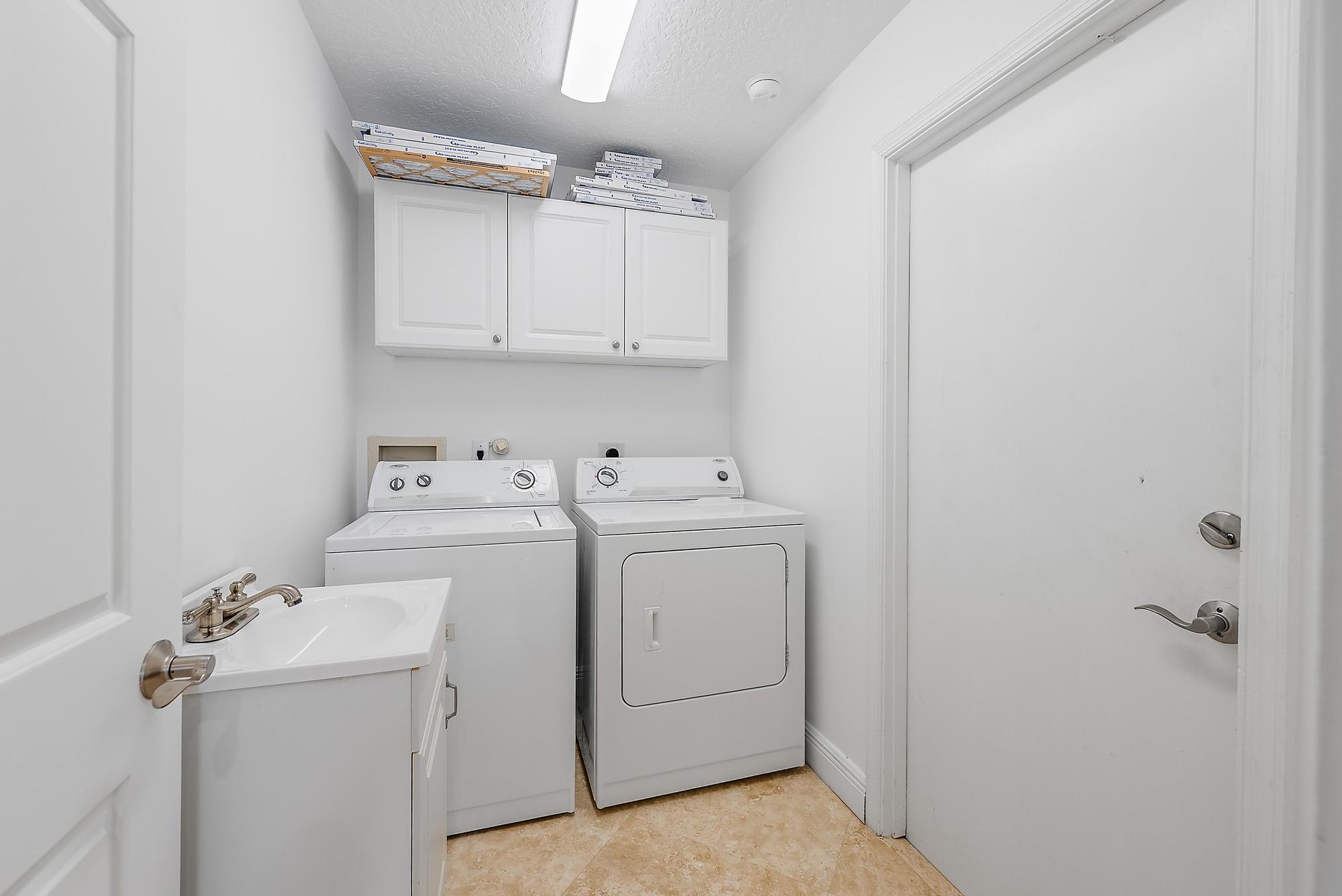 JUPITER INLET BEACH COLON - Residential Lease