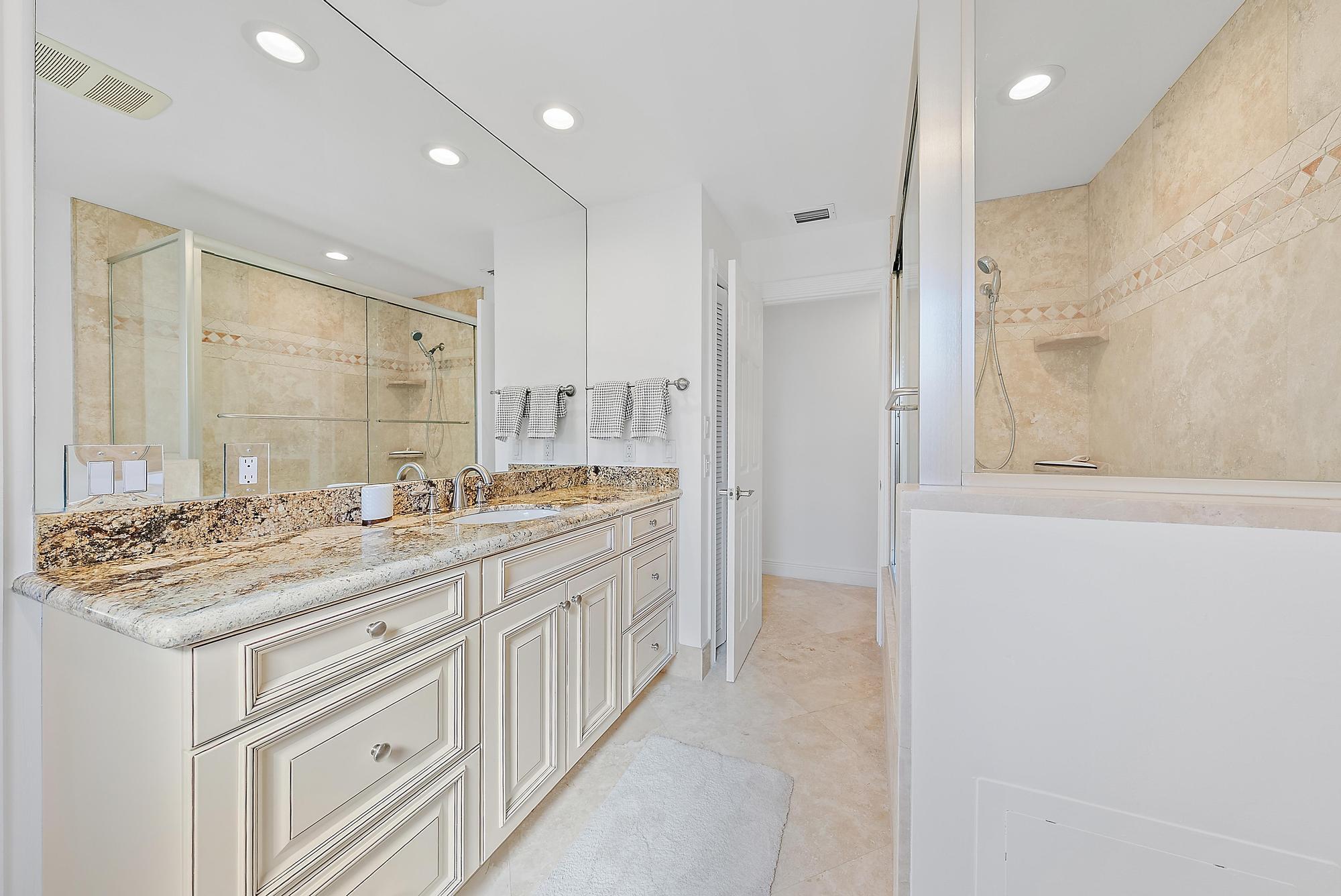 JUPITER INLET BEACH COLON - Residential Lease