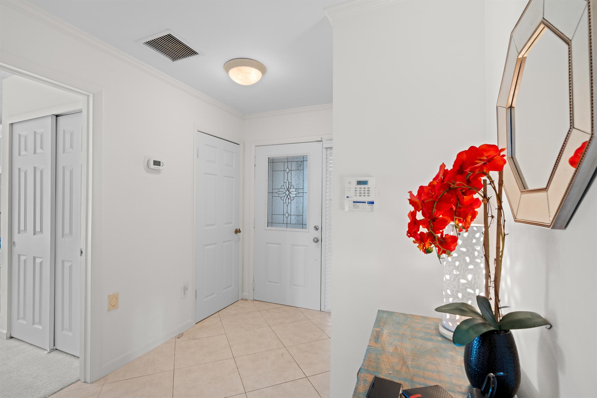 CANARY PALM CLUB - Residential