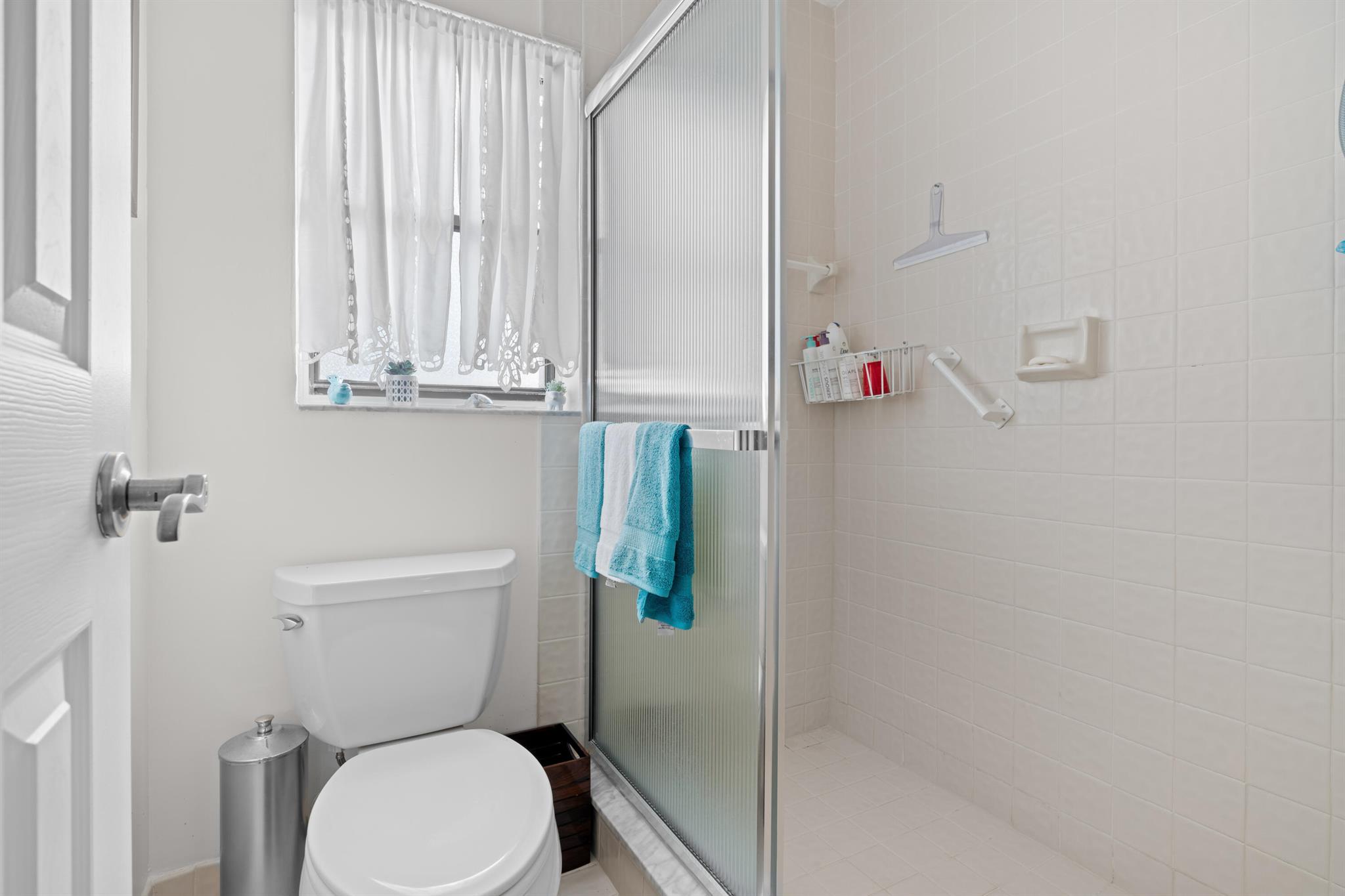 CANARY PALM CLUB - Residential