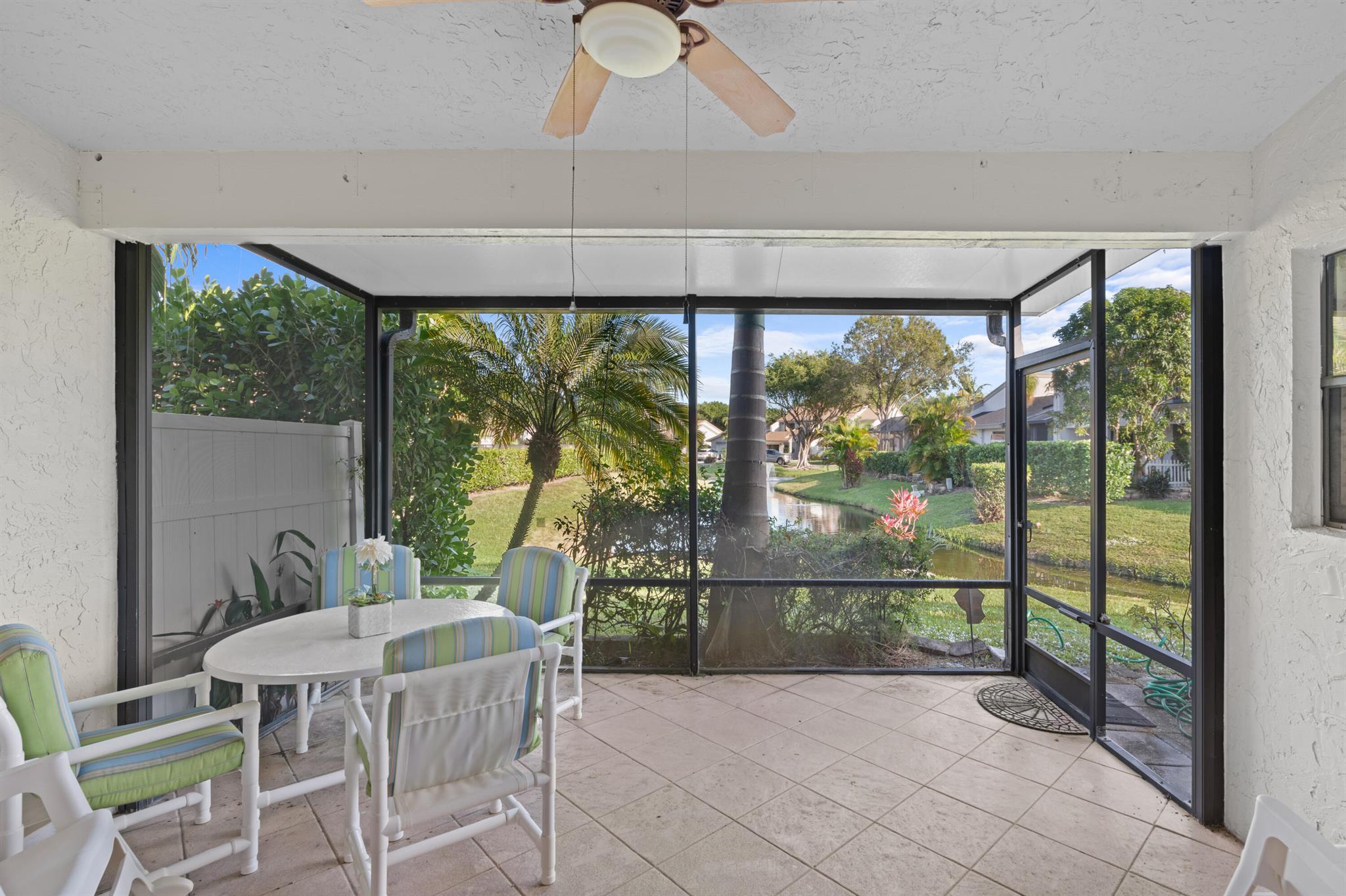 CANARY PALM CLUB - Residential