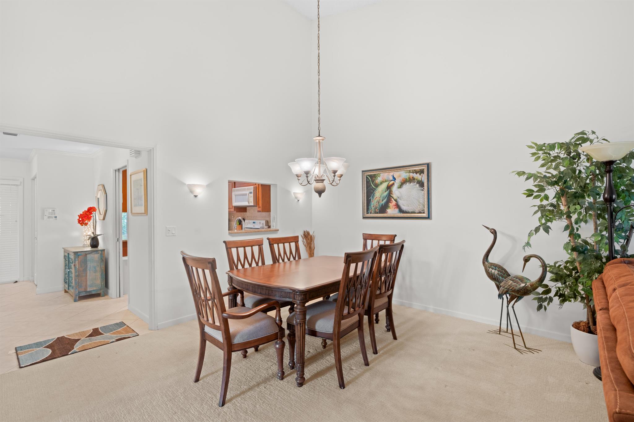 CANARY PALM CLUB - Residential