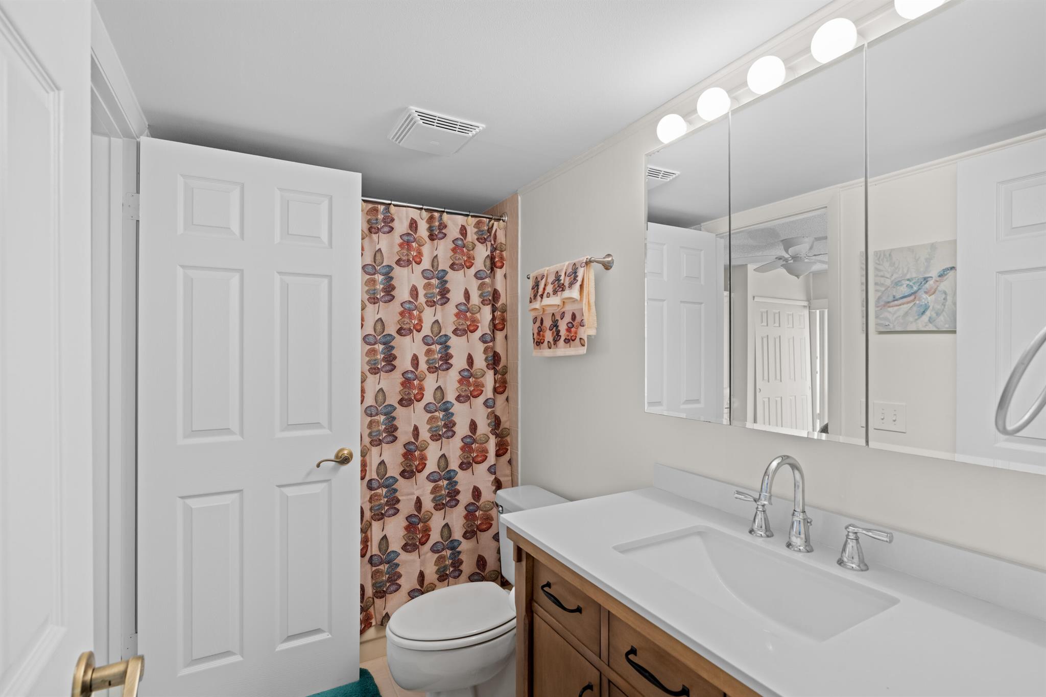 CANARY PALM CLUB - Residential