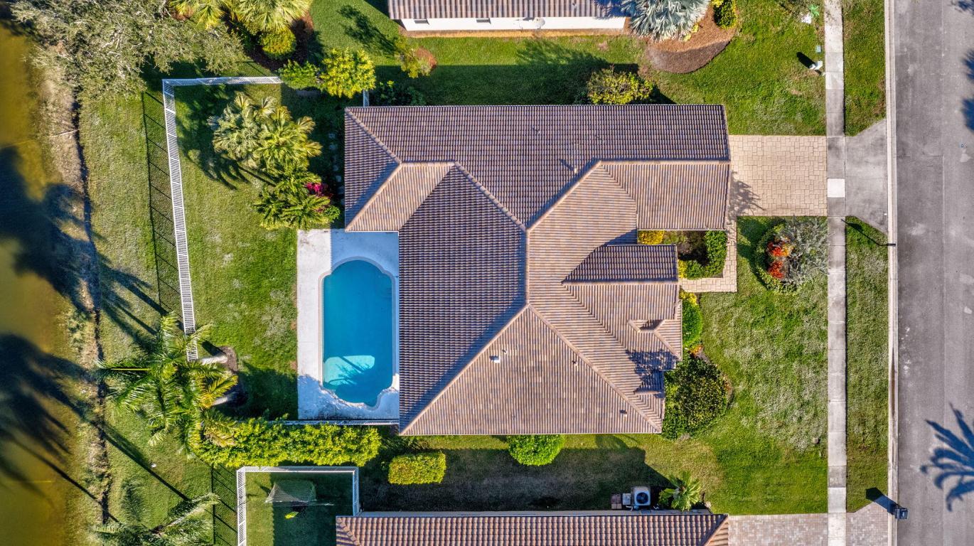 GRAND ISLES / ORANGE POINT 1 - Residential Lease