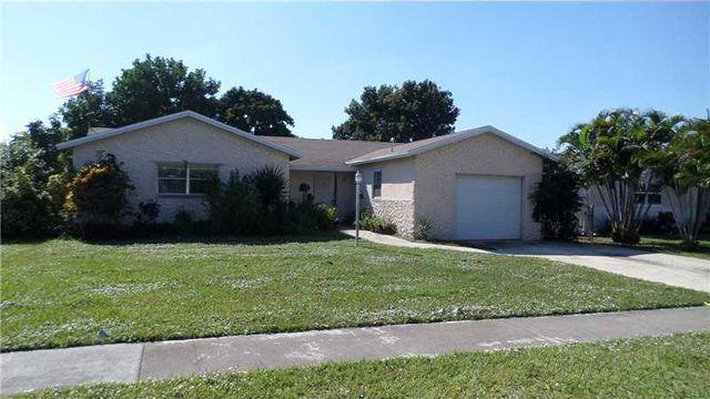 Beautiful 4 bedroom in great location. Must see.