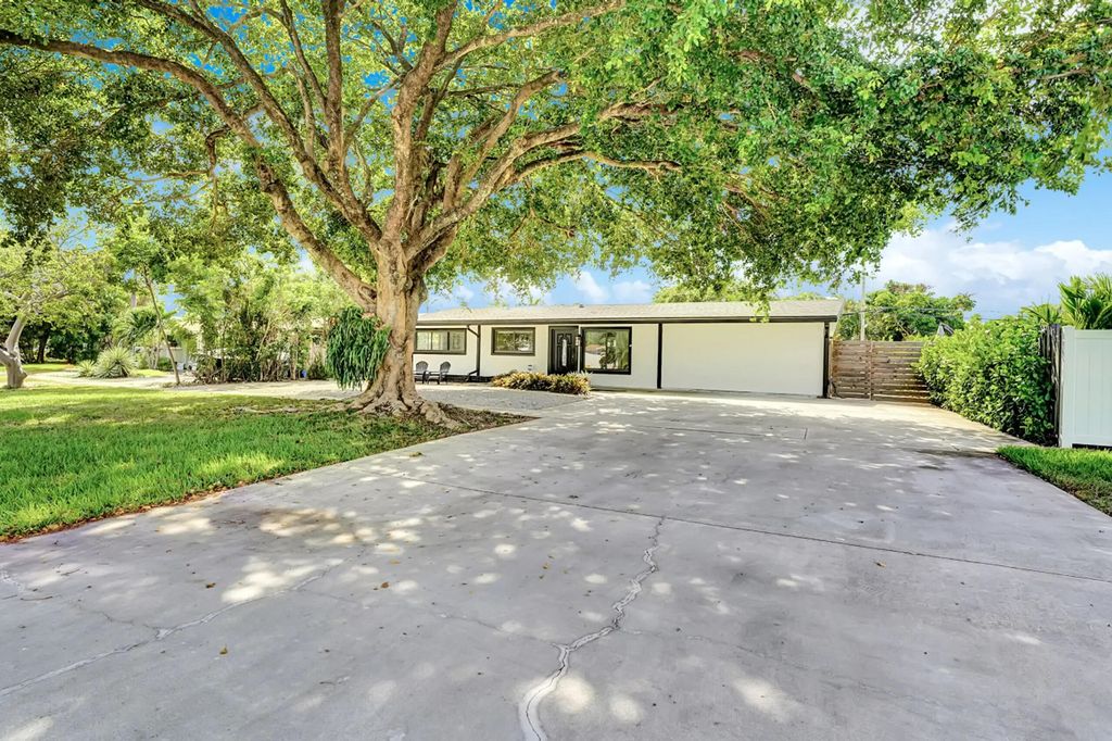 Photo of 4682 NW 3rd Avenue, Boca Raton, FL 33431 (MLS # R11164760)