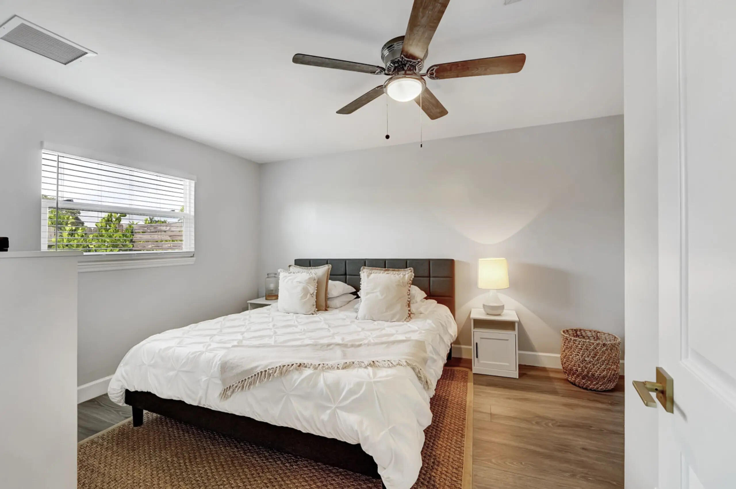 UNIVERSITY GARDENS - Residential