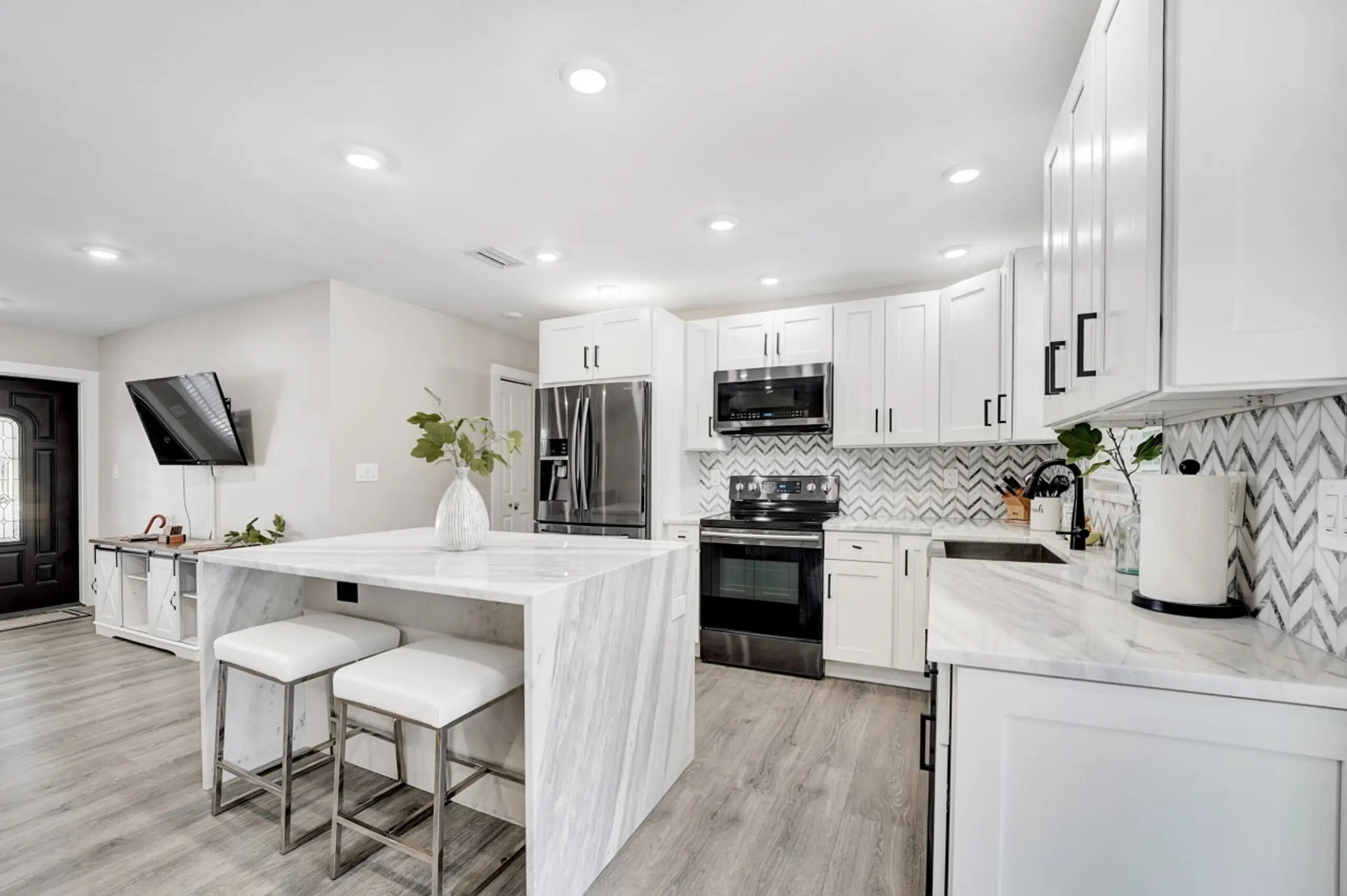 UNIVERSITY GARDENS - Residential