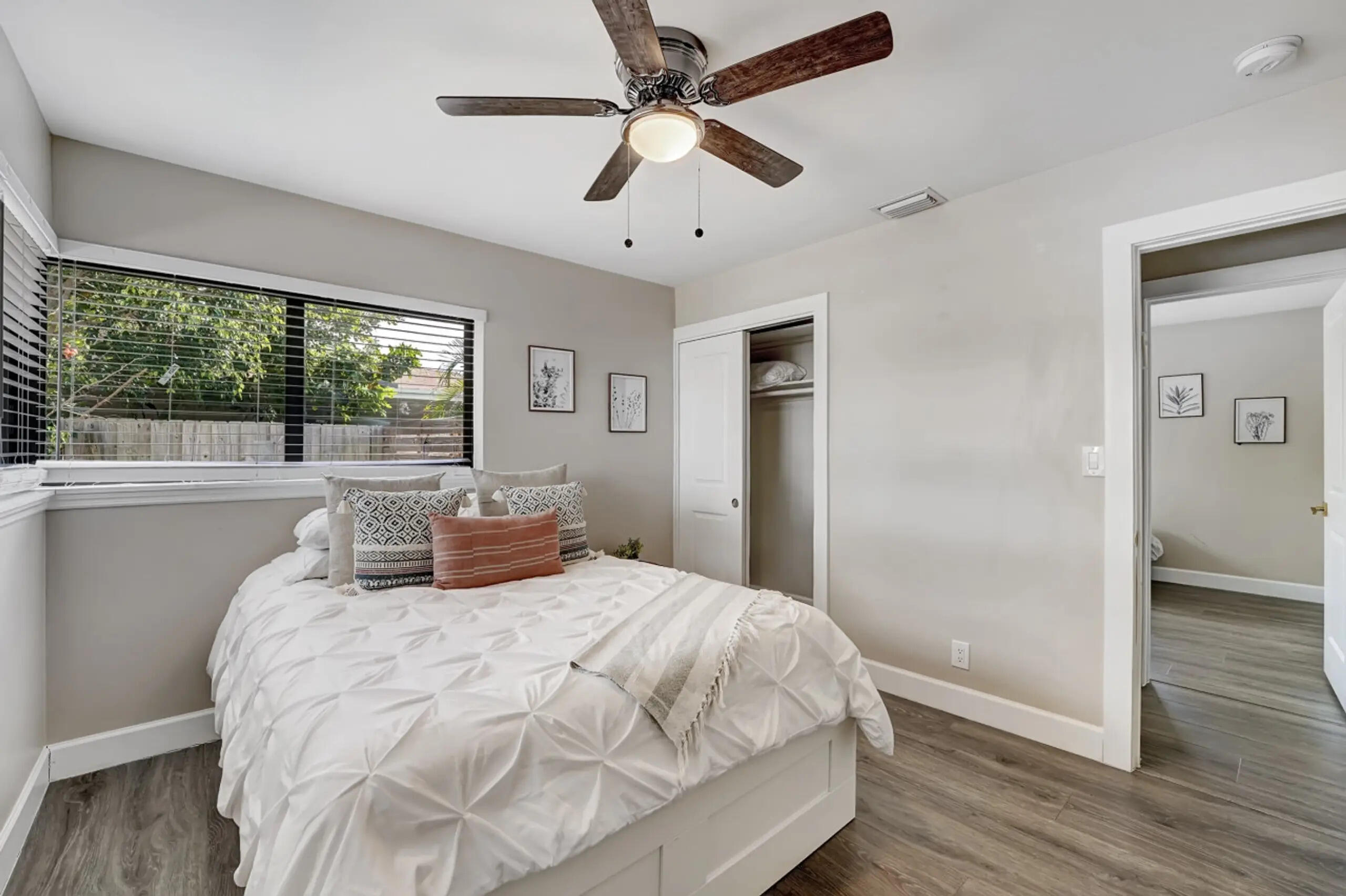 UNIVERSITY GARDENS - Residential