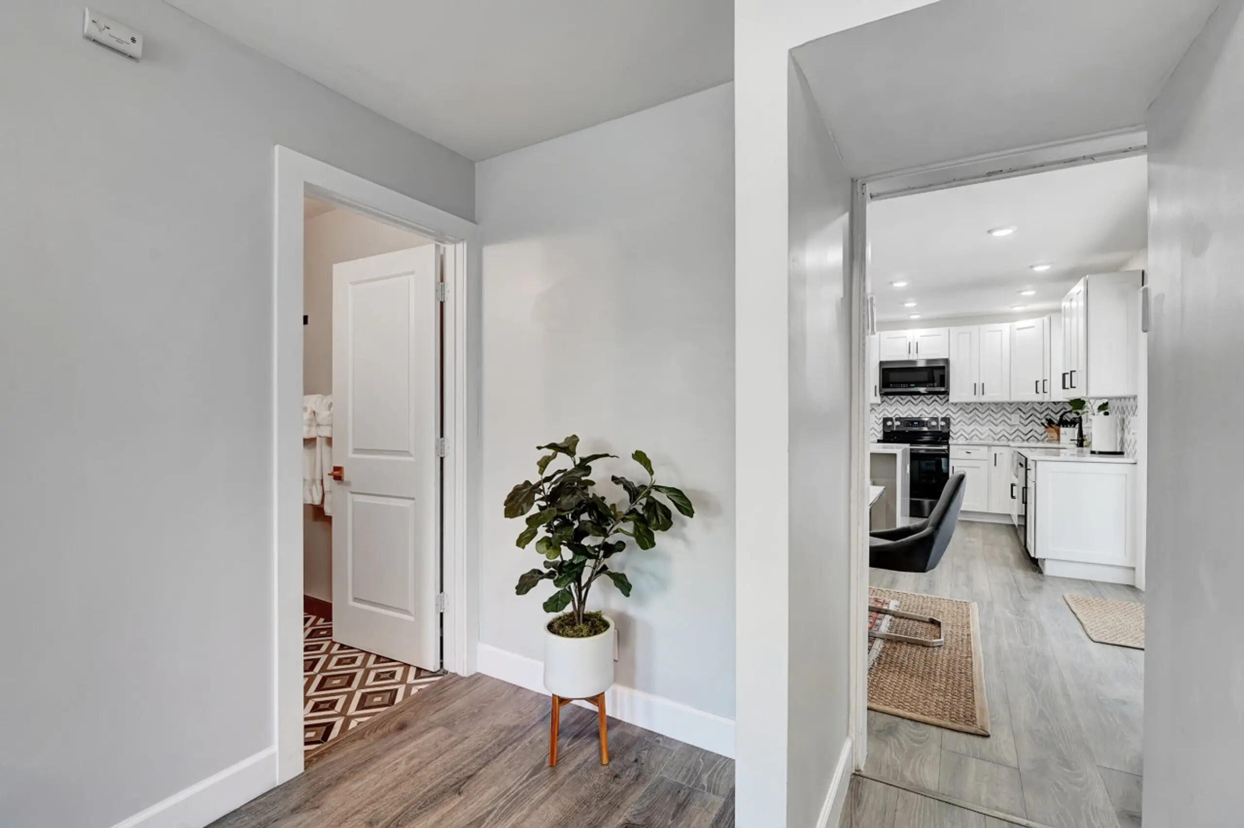 UNIVERSITY GARDENS - Residential