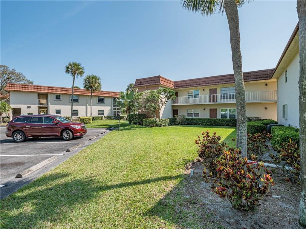 Photo of 34 Vista Gardens Trail #107, Vero Beach, FL 32962 (MLS # B26004370)