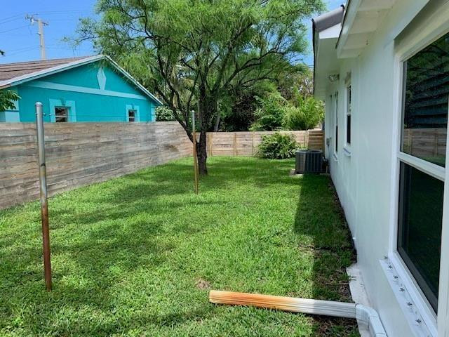 COMMERCIAL ADD TO POMPANO - Residential