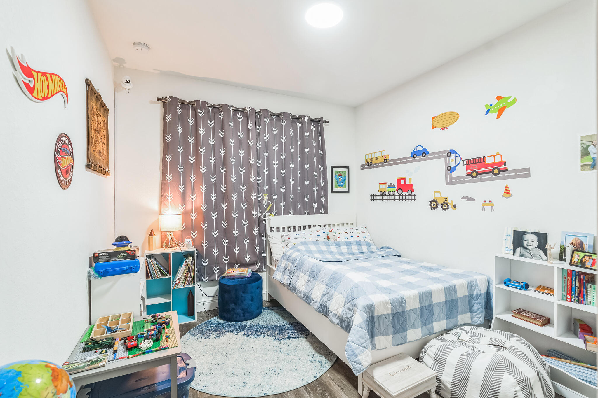 VIA VENTURA NEIGHBORHOOD 2 - Residential