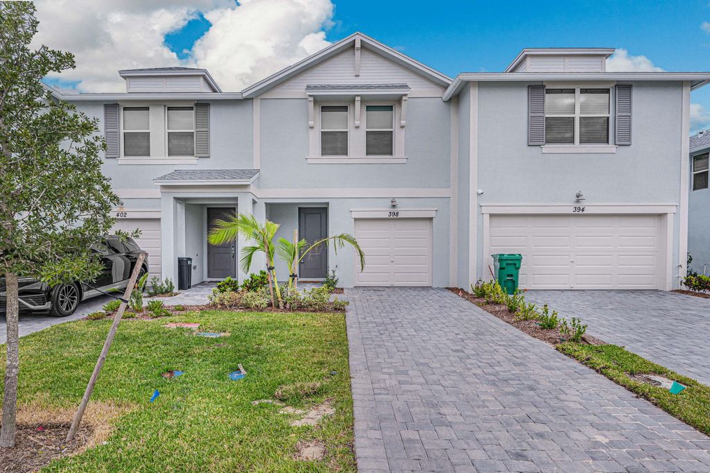 Photo of 398 Salisbury Circle, Fort Pierce, FL 34982 (MLS # R11038985)