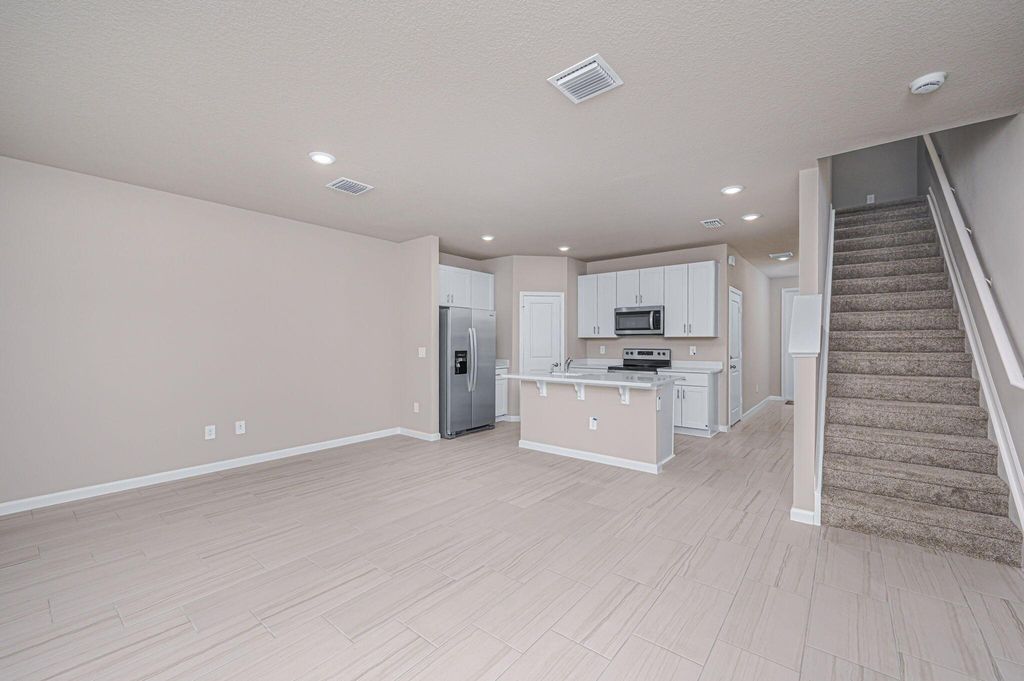 Photo of 398 Salisbury Circle, Fort Pierce, FL 34982 (MLS # R11038985)