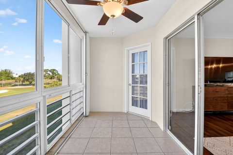 Tiny photo for 3661 Via Poinciana #410, Lake Worth, FL 33467 (MLS # R11161327)