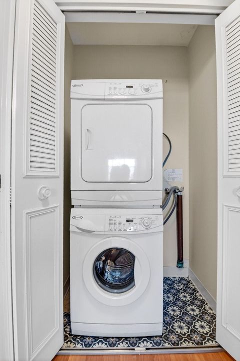 Tiny photo for 3661 Via Poinciana #410, Lake Worth, FL 33467 (MLS # R11161327)