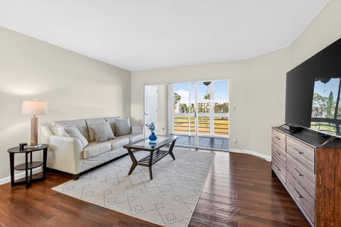 Tiny photo for 3661 Via Poinciana #410, Lake Worth, FL 33467 (MLS # R11161327)