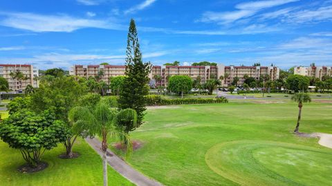 Tiny photo for 3661 Via Poinciana #410, Lake Worth, FL 33467 (MLS # R11161327)