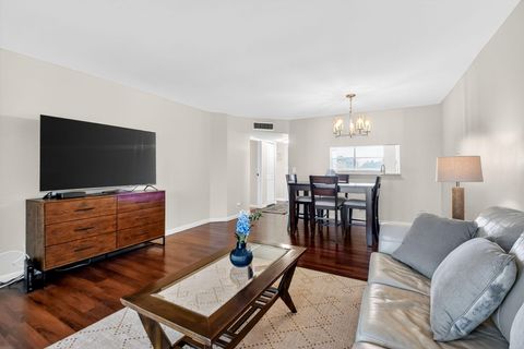 Tiny photo for 3661 Via Poinciana #410, Lake Worth, FL 33467 (MLS # R11161327)