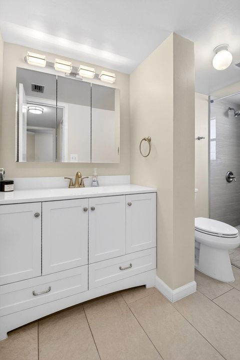 Tiny photo for 3661 Via Poinciana #410, Lake Worth, FL 33467 (MLS # R11161327)