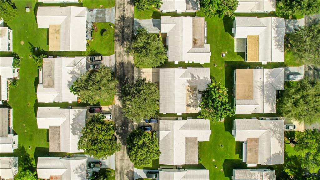 Lauderdale West 3 Sec 83- - Residential