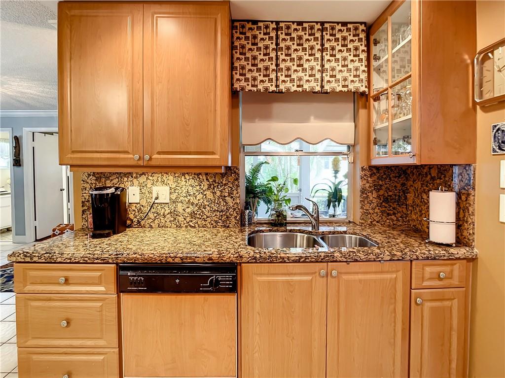 Lauderdale West 3 Sec 83- - Residential