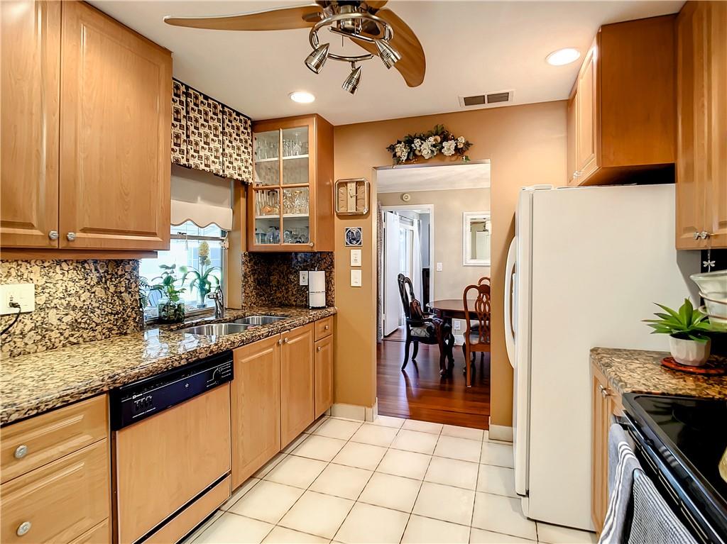 Lauderdale West 3 Sec 83- - Residential