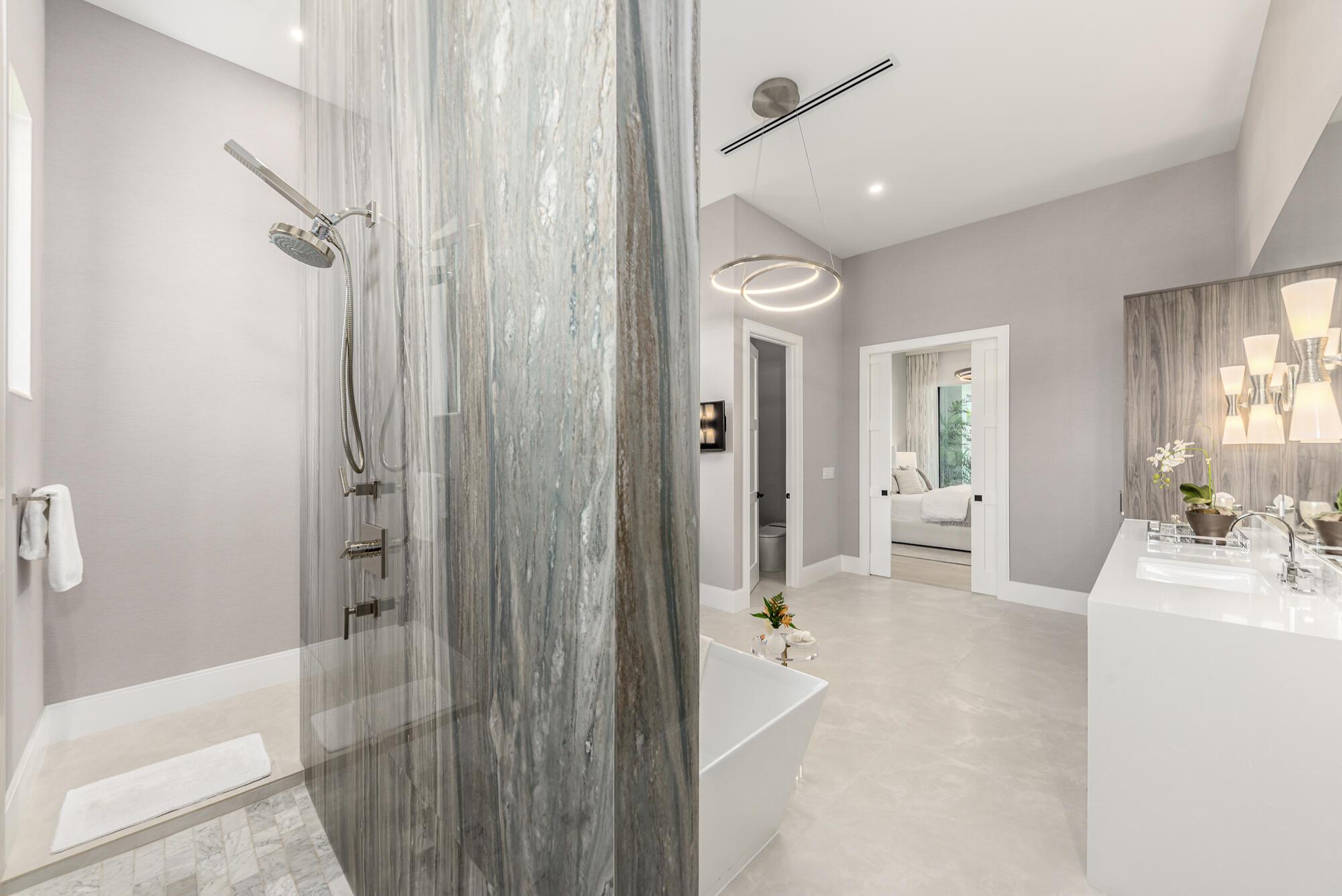 YACHT & COUNTRY CLUB OF S - Residential