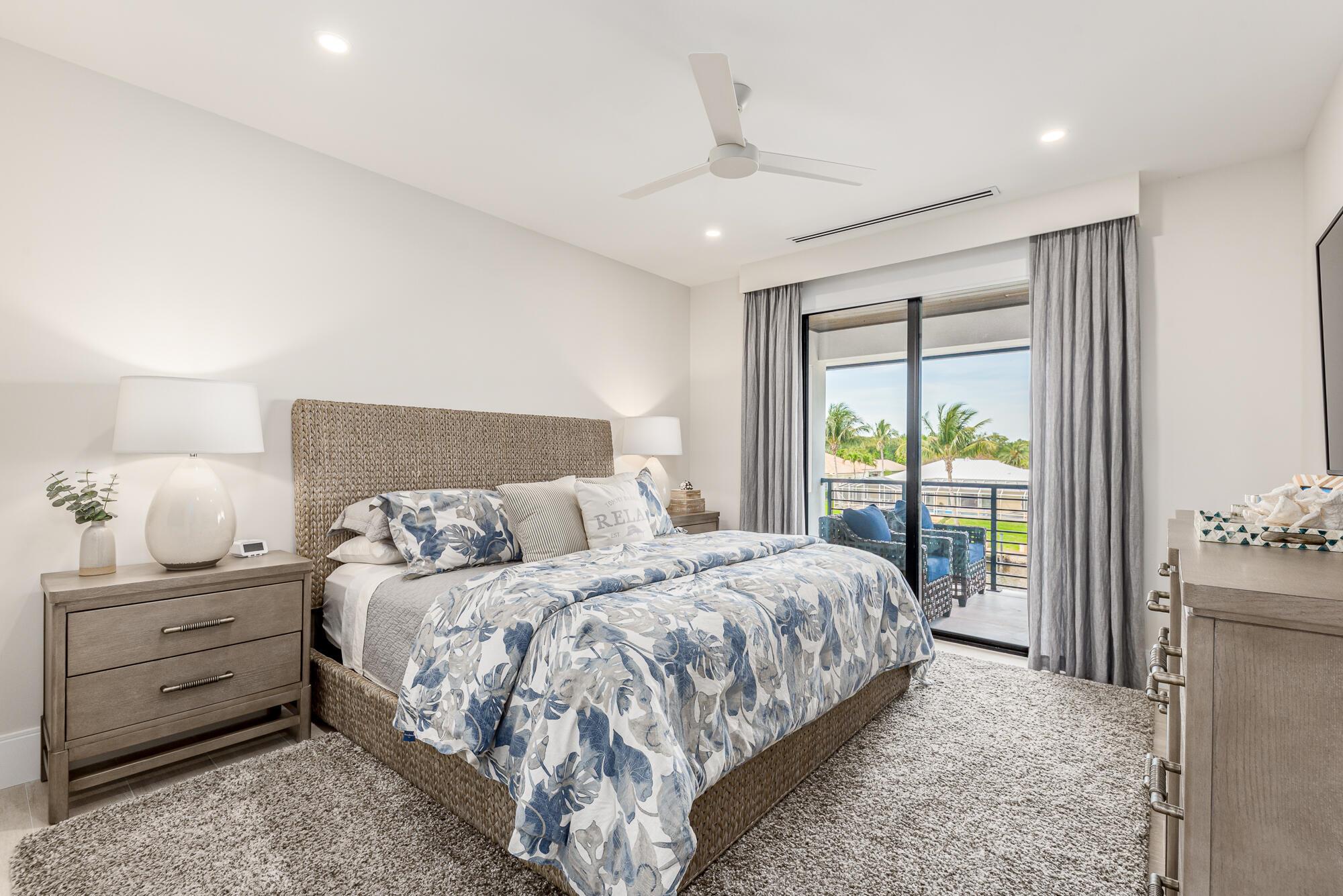 YACHT & COUNTRY CLUB OF S - Residential