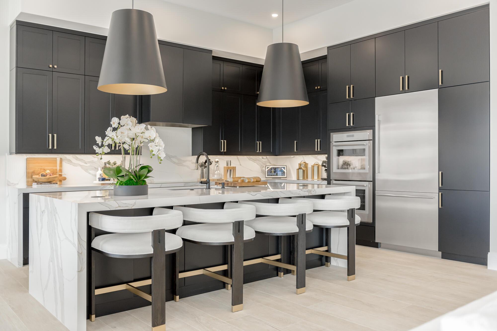 YACHT & COUNTRY CLUB OF S - Residential