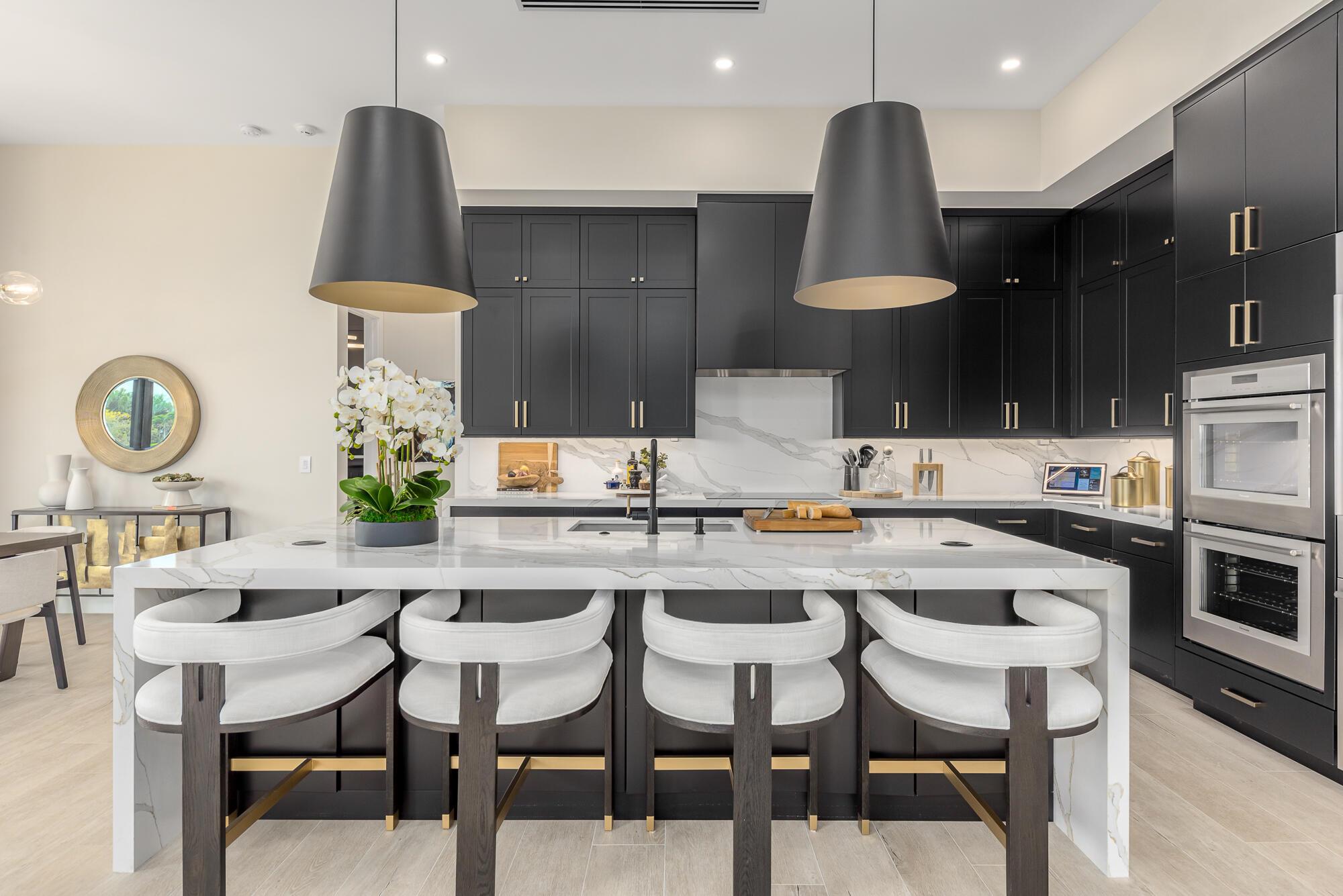 YACHT & COUNTRY CLUB OF S - Residential