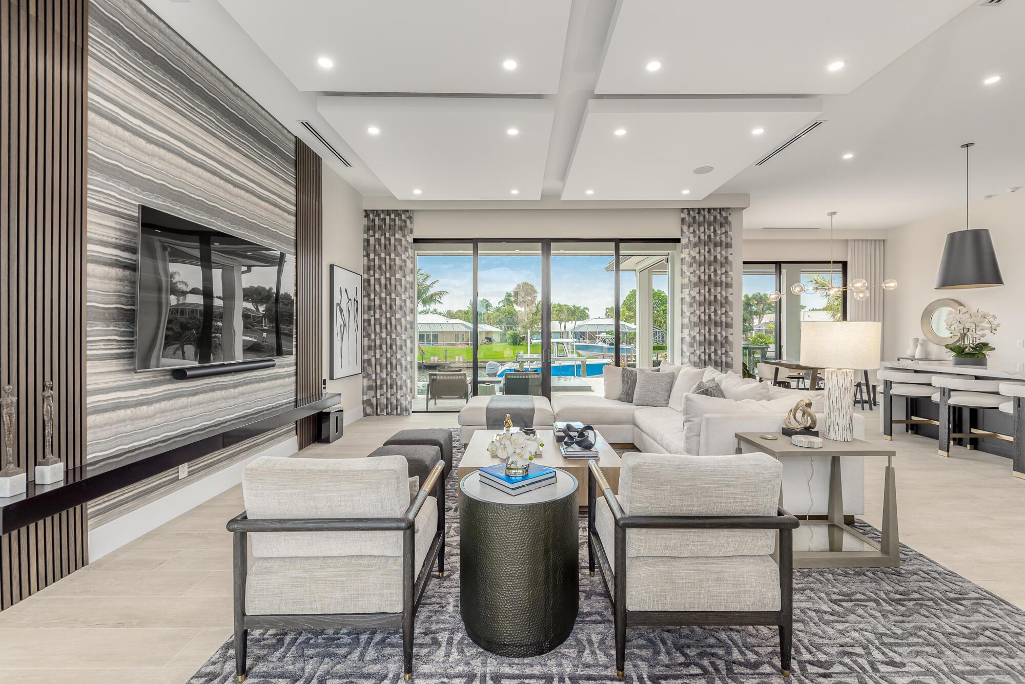 YACHT & COUNTRY CLUB OF S - Residential