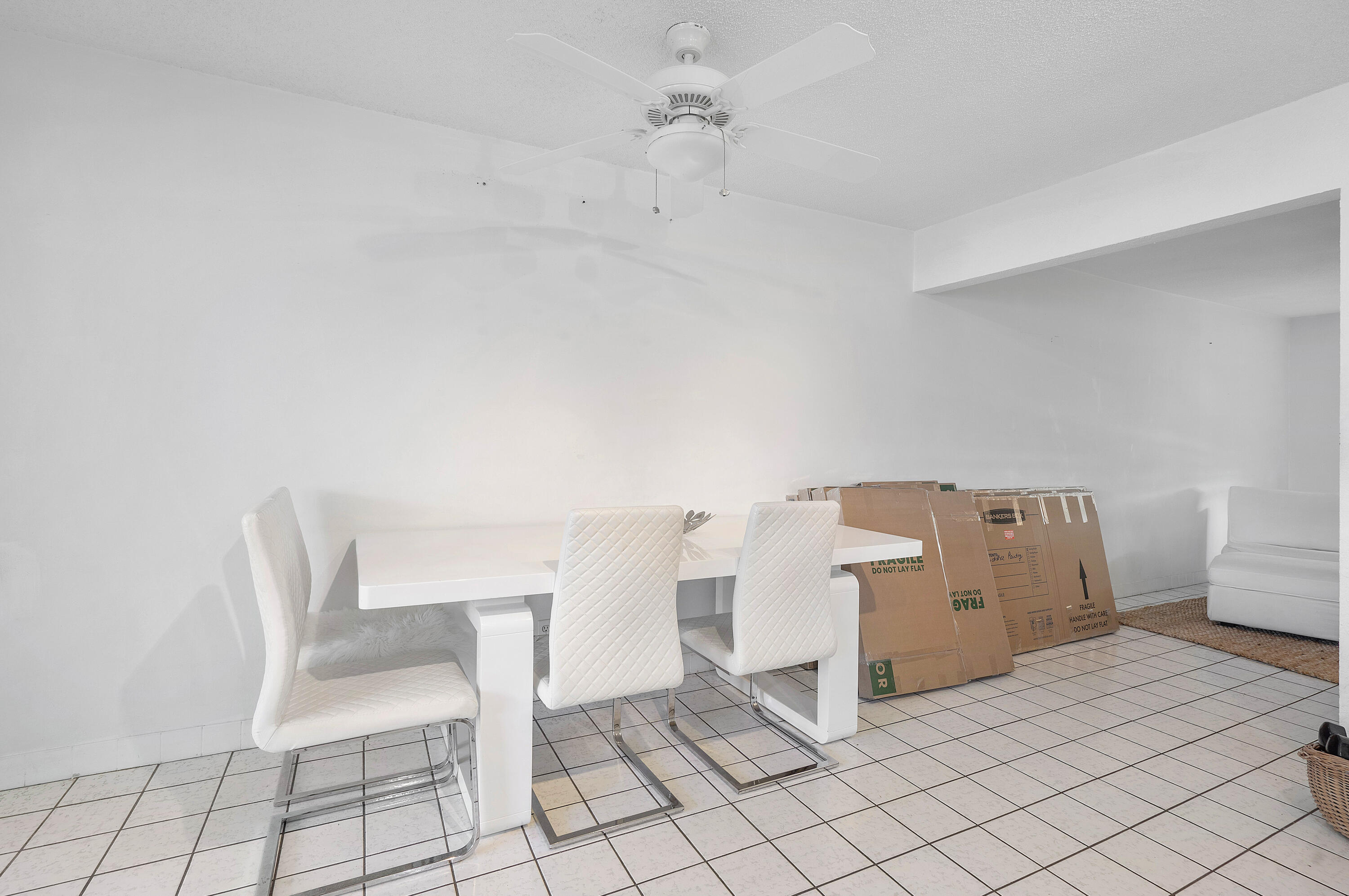 PALM BEACH SHORE ACRES - Residential Lease