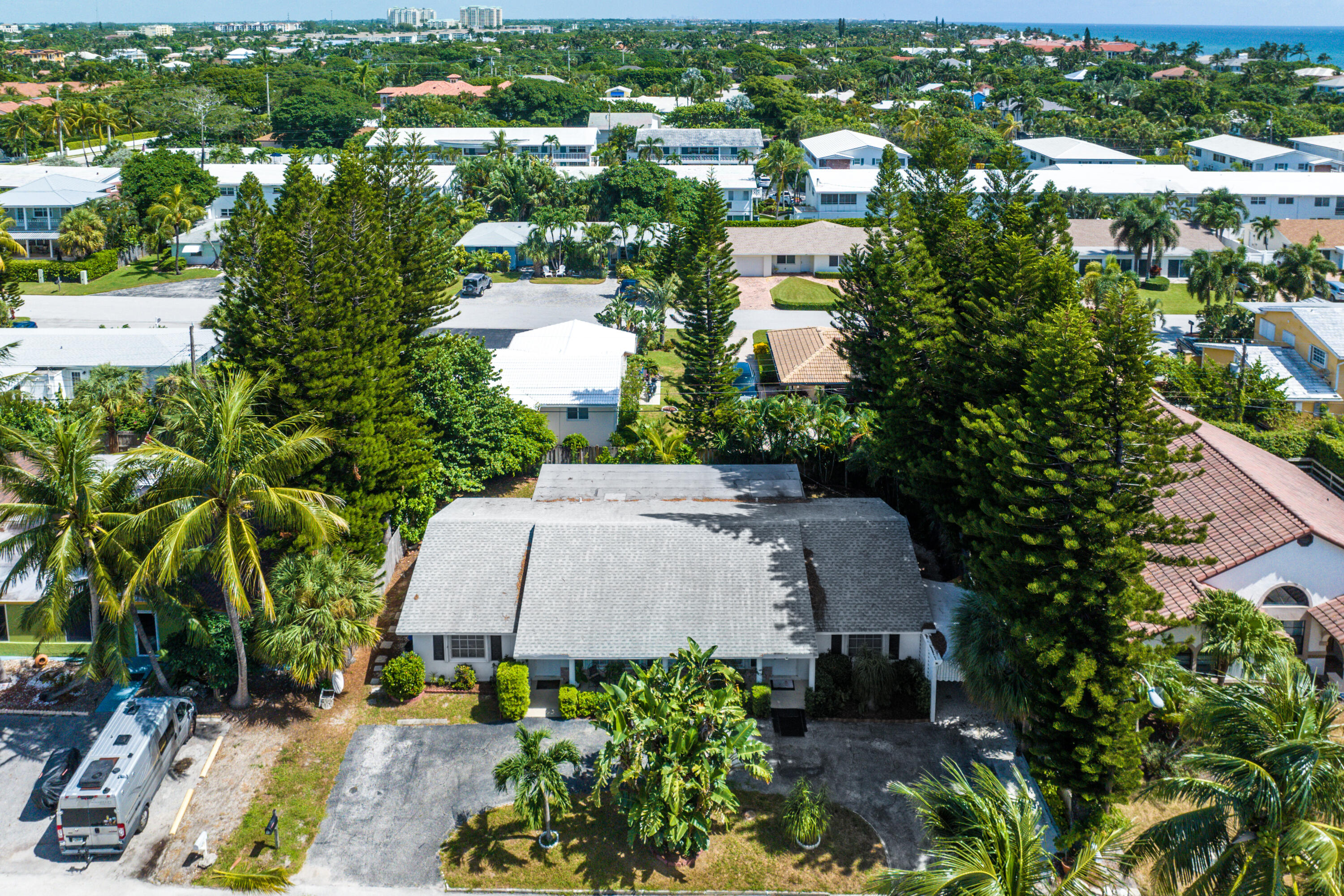PALM BEACH SHORE ACRES - Residential Lease