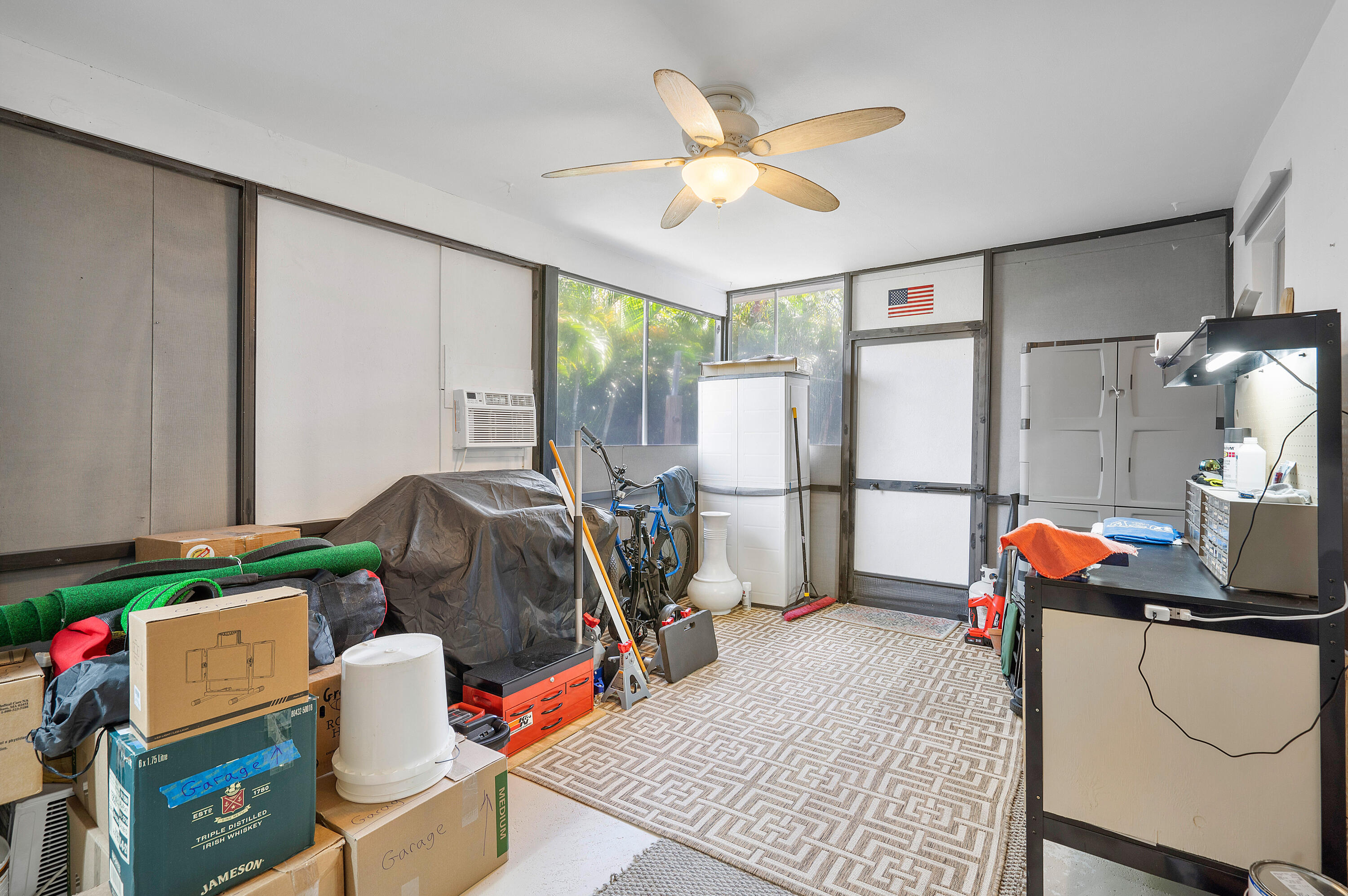PALM BEACH SHORE ACRES - Residential Lease