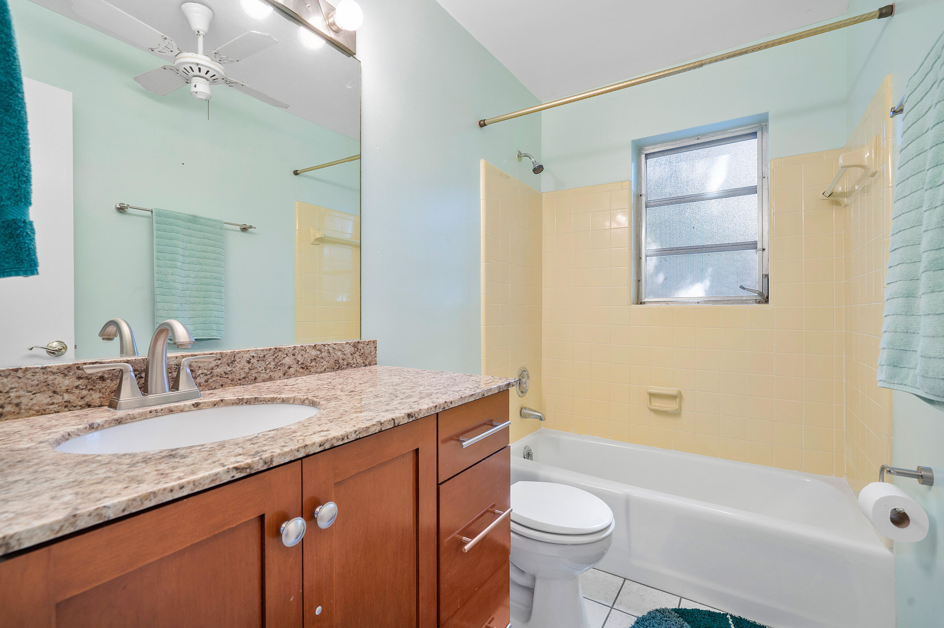 PALM BEACH SHORE ACRES - Residential Lease